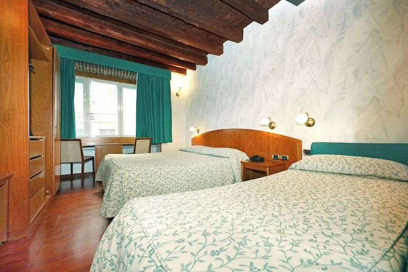 Hotel Corot - Image 3
