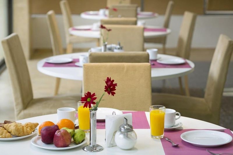Blue Sea Hotel - Image 3