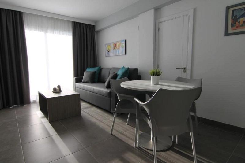 Apartamentos Castillo del Sol - Image 3
