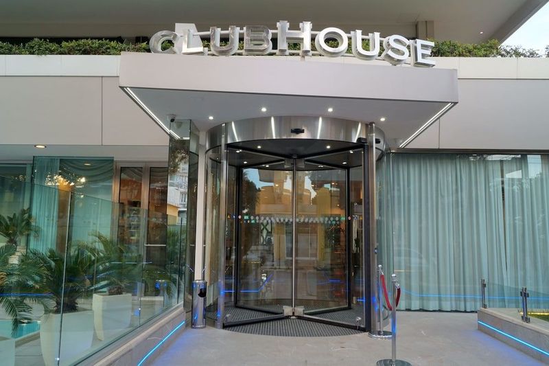 Club House - Image 10