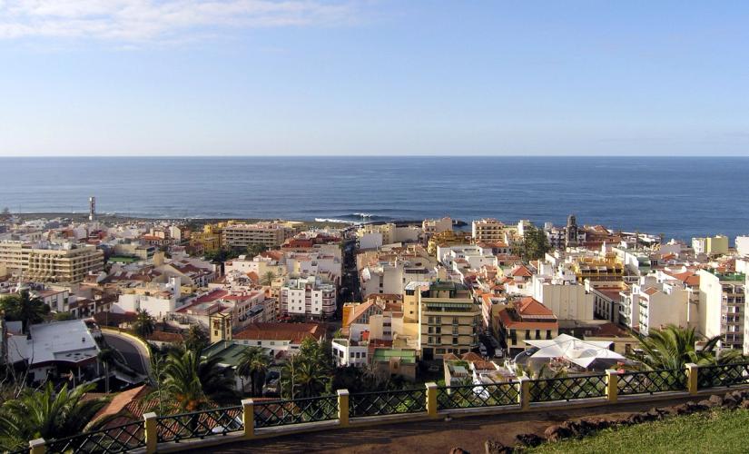 Utsikt over Puerto de La Cruz på Tenerife, Kanariøyene, Spania