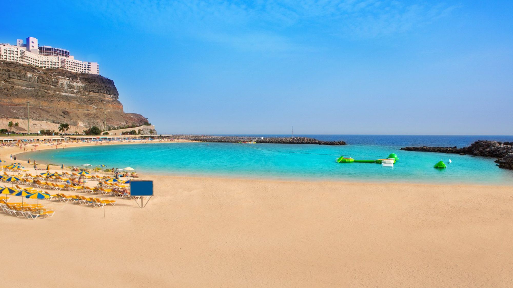 Välkommen til Playa Amadores<