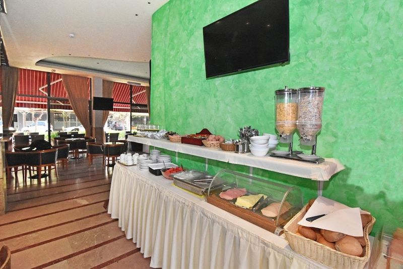 Poseidon Hotel and Apartments - Image 8