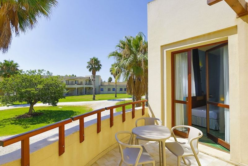 VOI Arenella Resort - Image 2