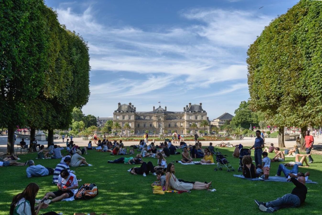 Slap af og nyd en picnic i en af de mange parker i Paris
