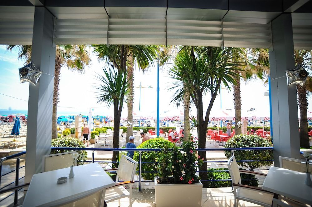 Ilira Internacional Hotel - Image 3