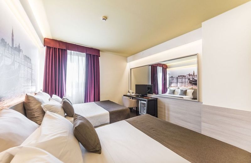 Antony Hotel - Image 6