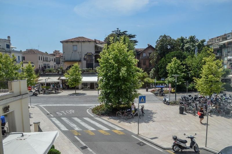 Boulevard - Image 8