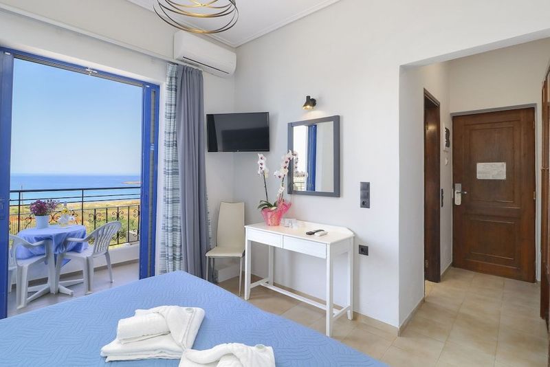 Alexis Hotel - Image 5