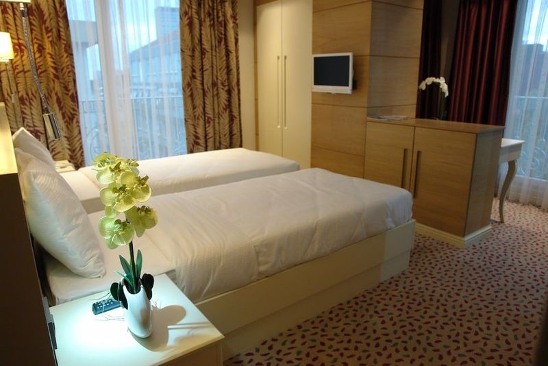 Le Mirage Hotel - Image 7