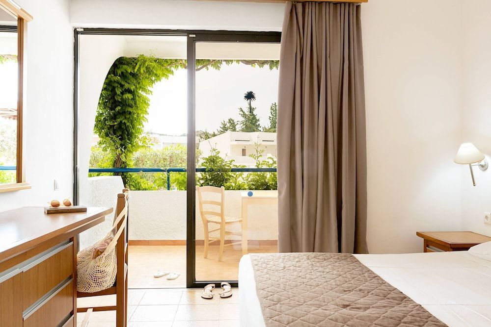 Cyprotel Faliraki Hotel - Image 9