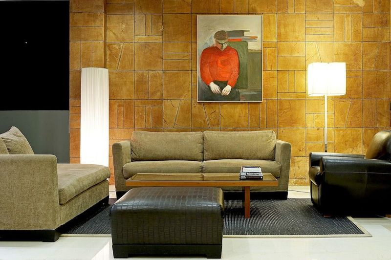 Angela Hotel Downtown Rooms - Image 3