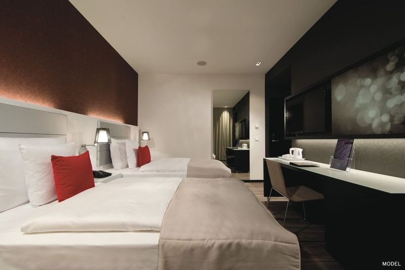 Hotel Riu Plaza Berlin - Image 2