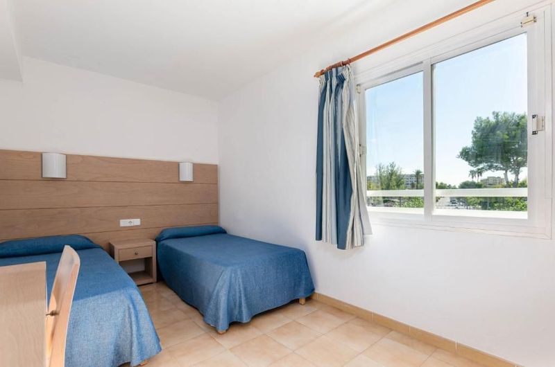 Mariner Club Apartments - Image 5