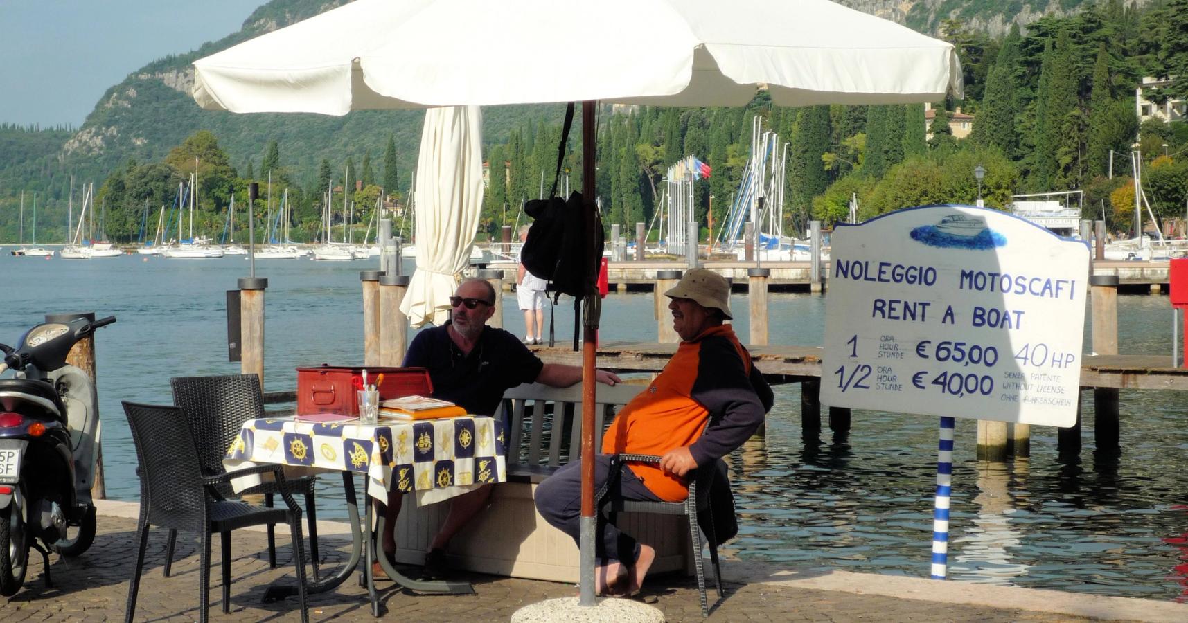 Bådudlejning på havnen i Garda