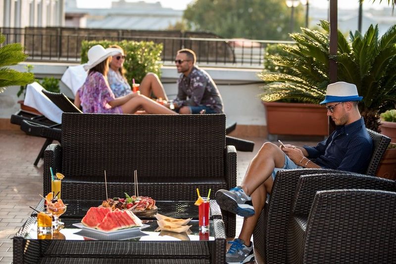 Magri's Hotel - Image 8