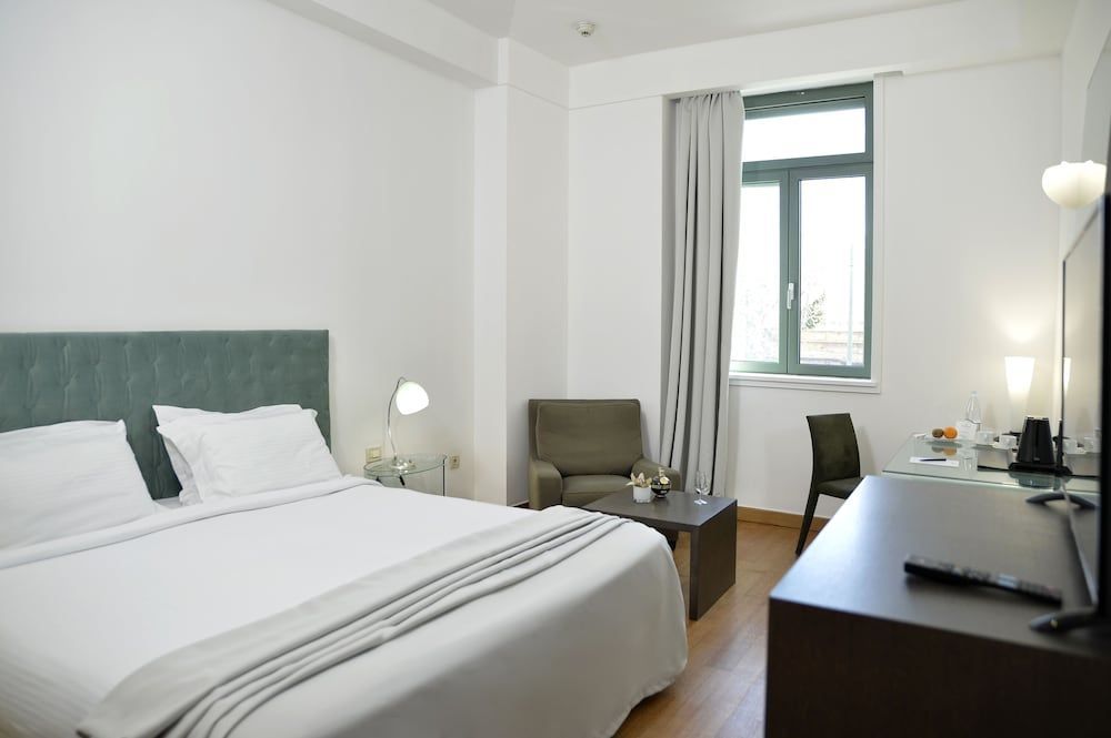 Eridanus Hotel - Image 5