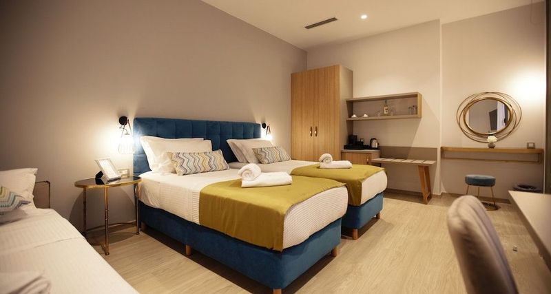Plaza 1866 Superior City Rooms Chania - Image 4