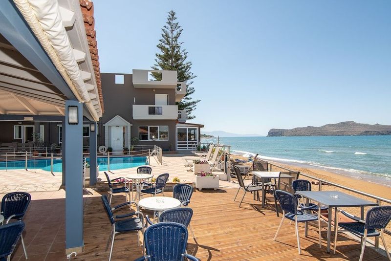 Girogaili Beach Hotel - Image 9