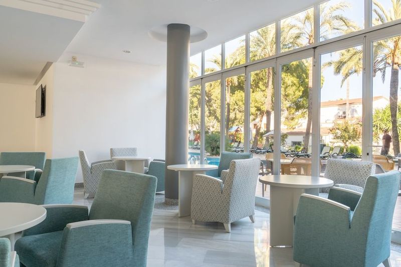 Aparthotel Tropicana - Image 5