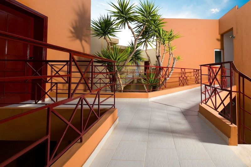 Elotia Hotel - Image 5