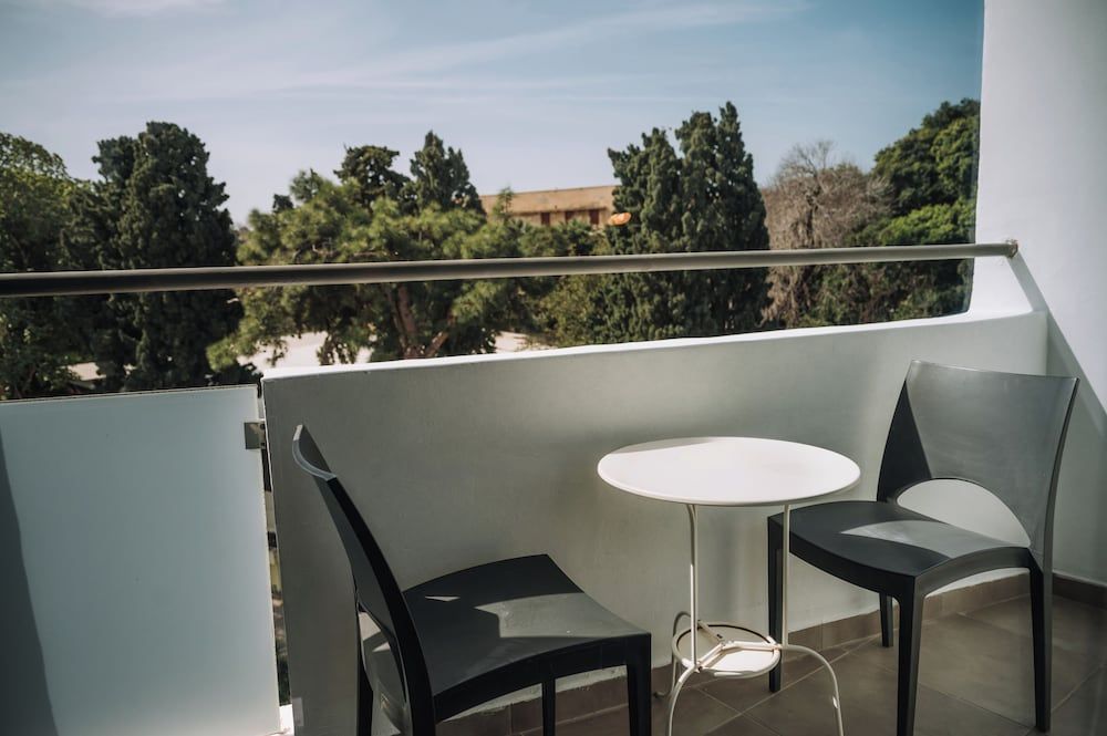 Amphitryon City Hotel - Image 9