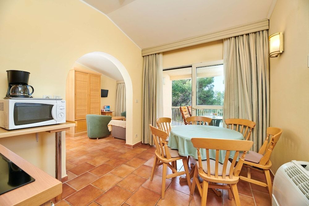Apartments Bellevue Plava Laguna - Image 7