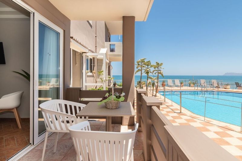 Girogaili Beach Hotel - Image 2