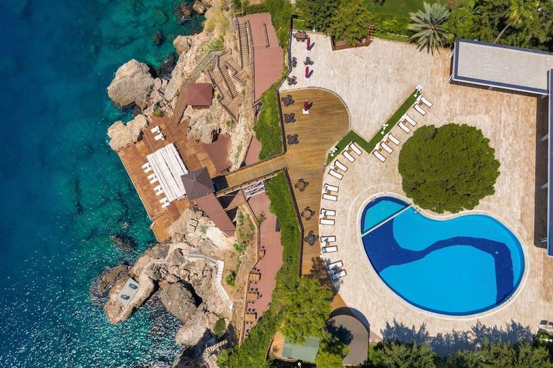 Antalya Hotel - Image 1