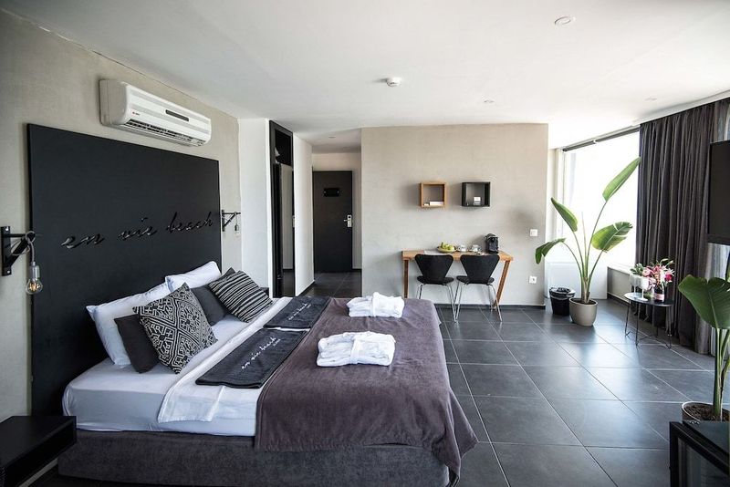 En Vie Beach Boutique Hotel - Image 10