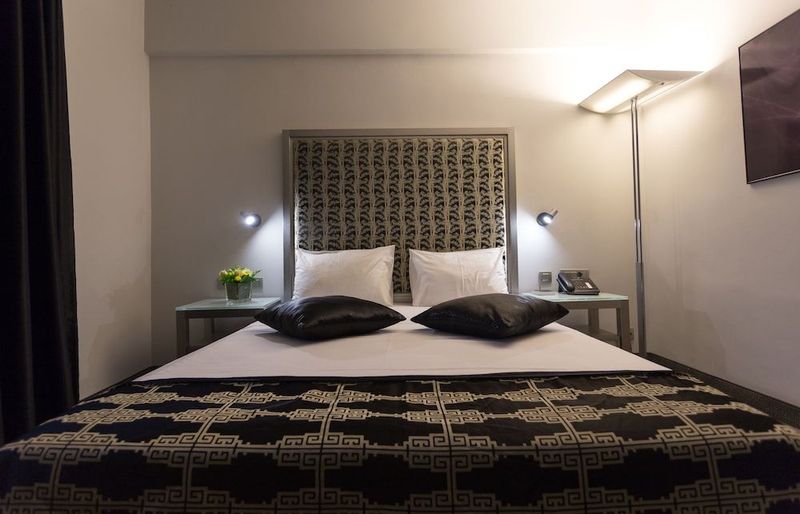 Hotel Central - Image 10