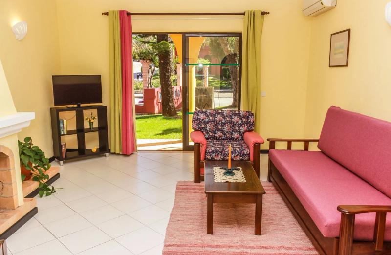 Colina Village - Image 4