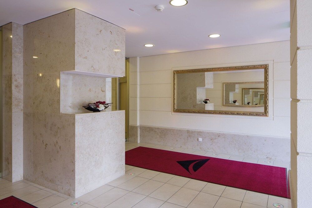 Austria Trend Hotel Ananas - Image 9