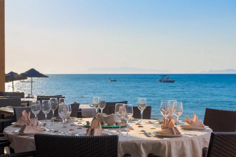 Avra Beach Resort Hotel & Bungalows - Image 7