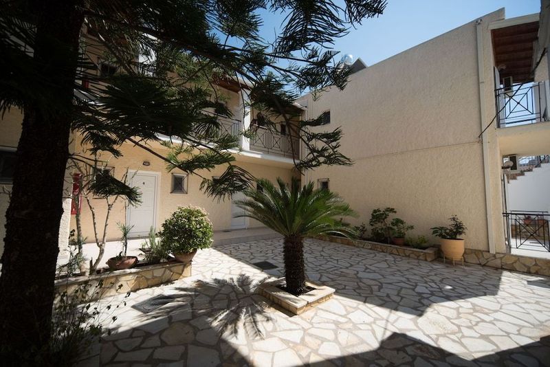 Metaxa Apartments - Image 8