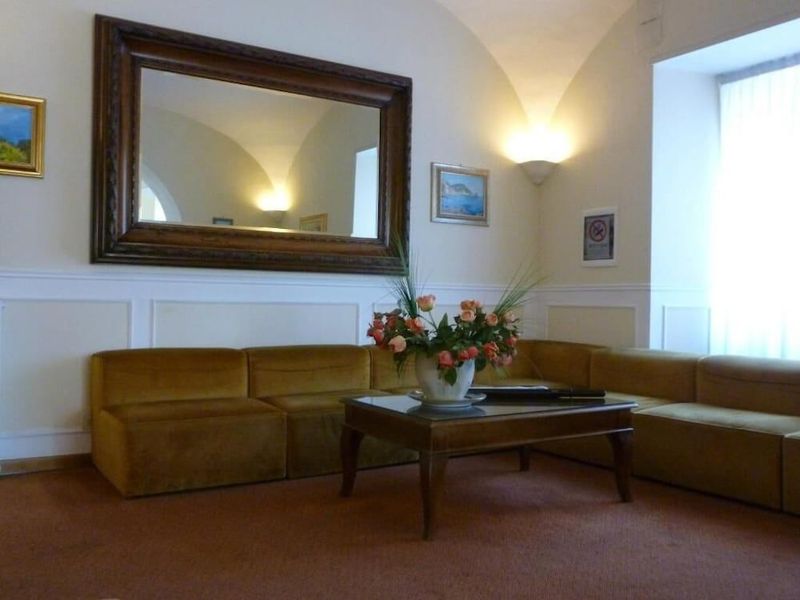 Hotel Plaza - Image 5