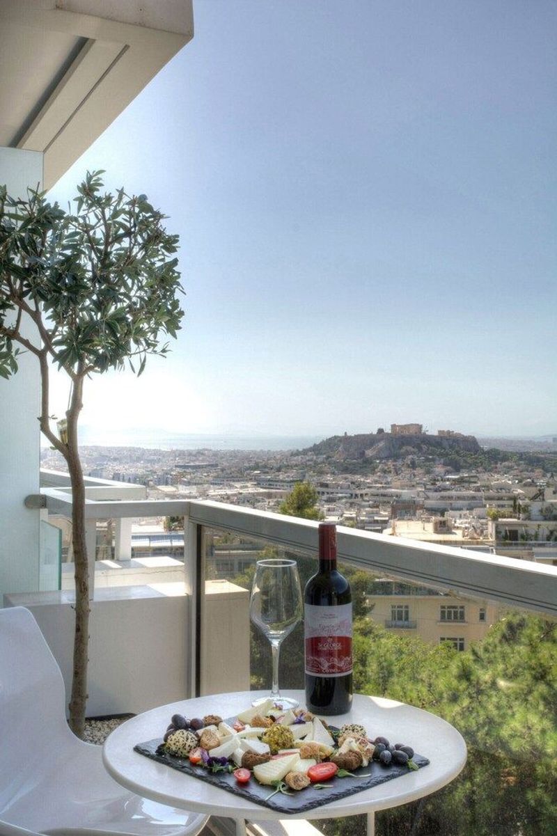St. George Lycabettus Lifestyle Hotel - Image 5
