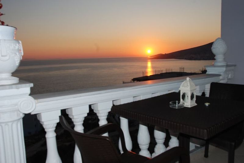 Hotel Keos - Image 1