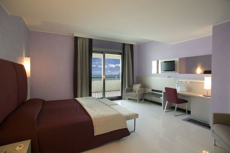 Grand Hotel Salerno - Image 3