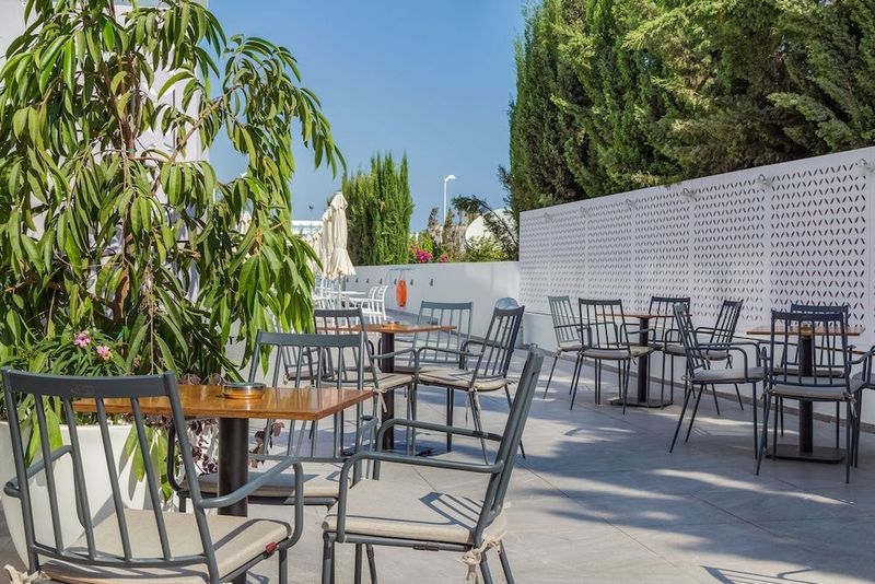 Protaras Plaza Hotel - Image 6