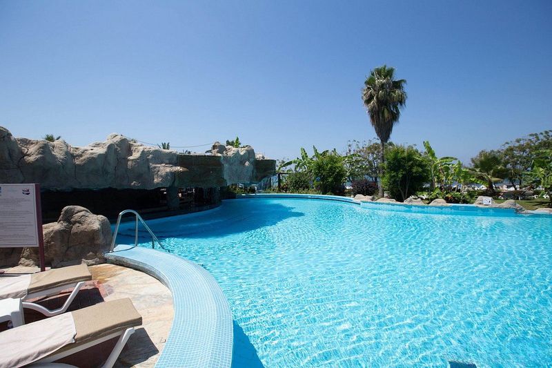 Sunrise Queen Resort Hotel - Image 3