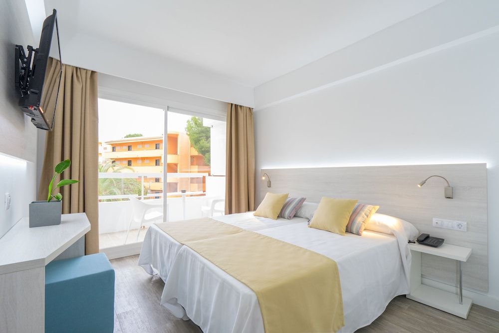 Hotel BelleVue Vistanova - Image 3