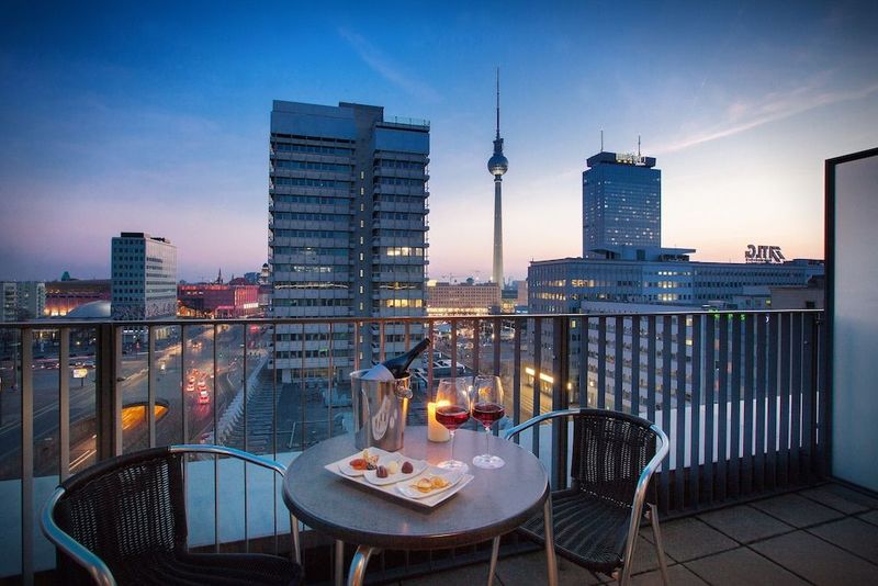 Premier Inn Berlin Alexanderplatz hotel - Image 1