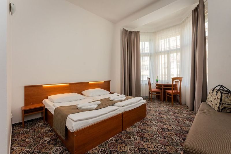 Hotel City Centre - Image 2