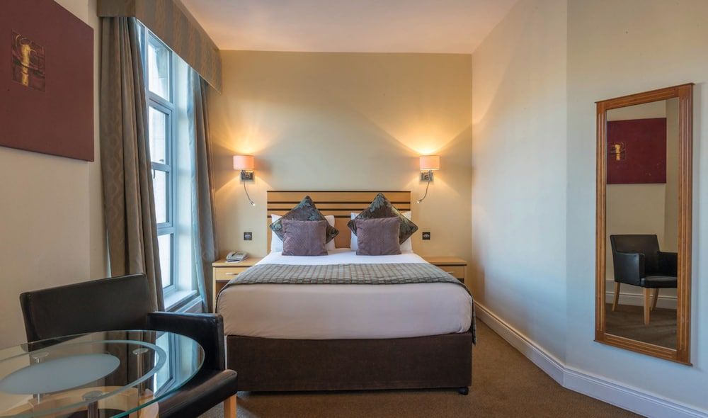 Hotel Riu Plaza The Gresham Dublin - Image 2