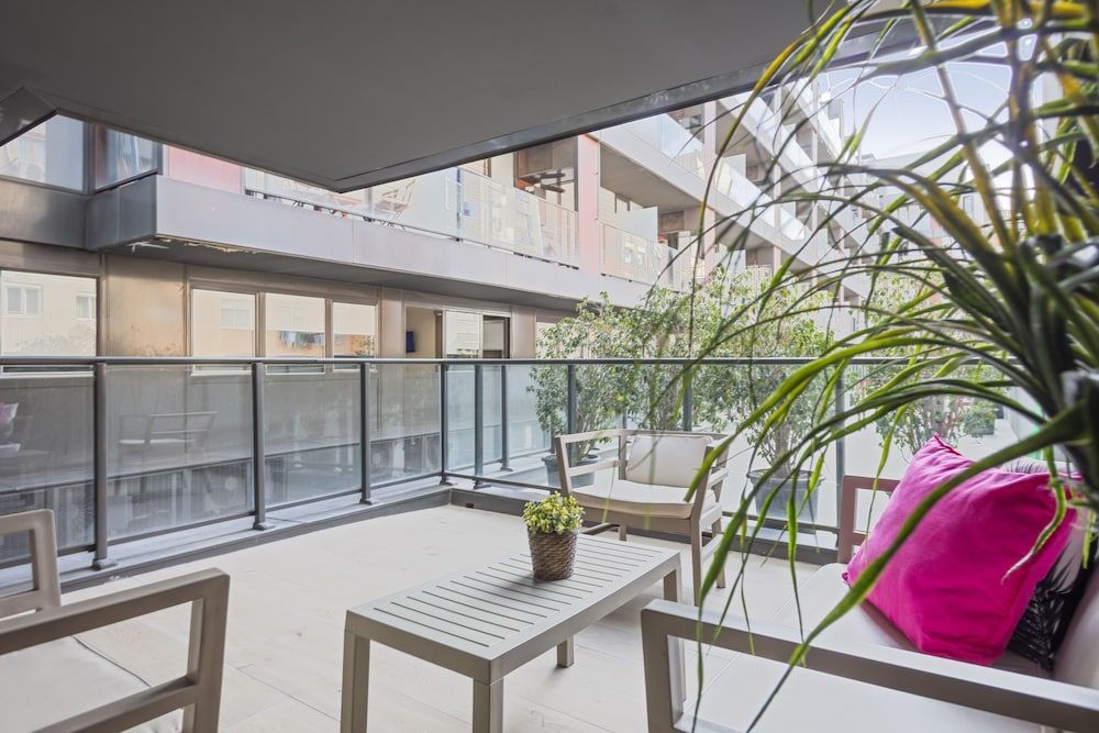 Aparthotel BCN Montjuic - Image 6