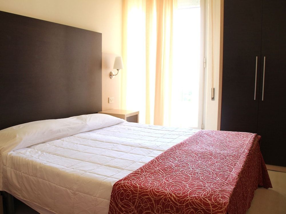 International Hotel - Image 5