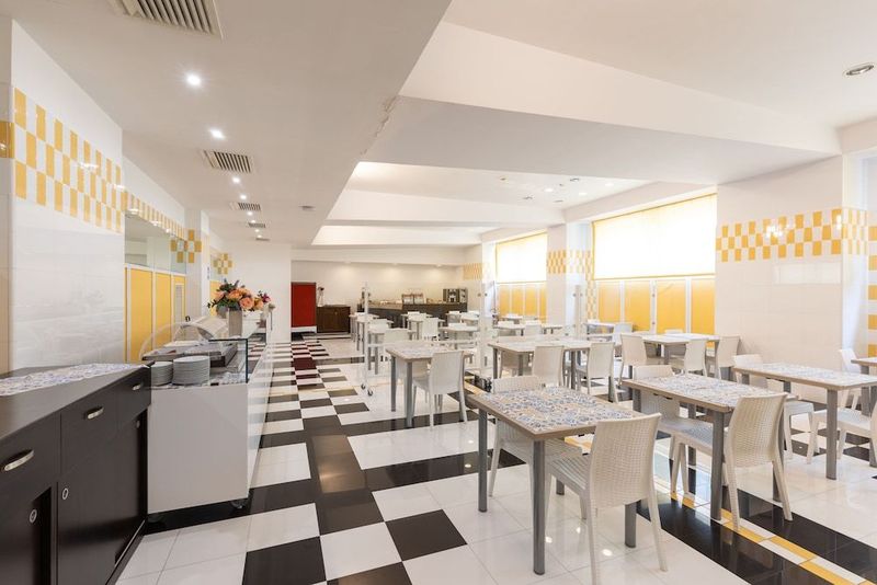 Grand Hotel Salerno - Image 9