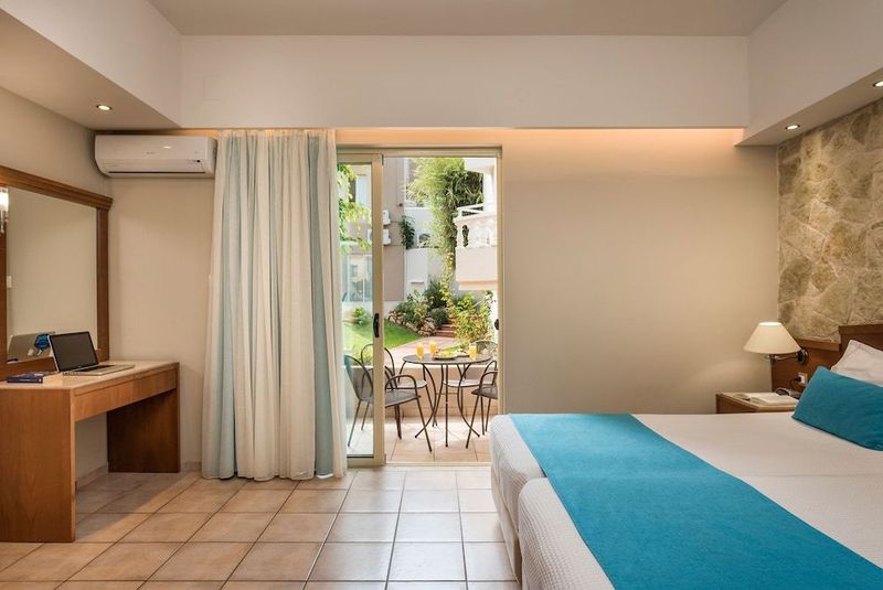 Elotis Suites - Image 2