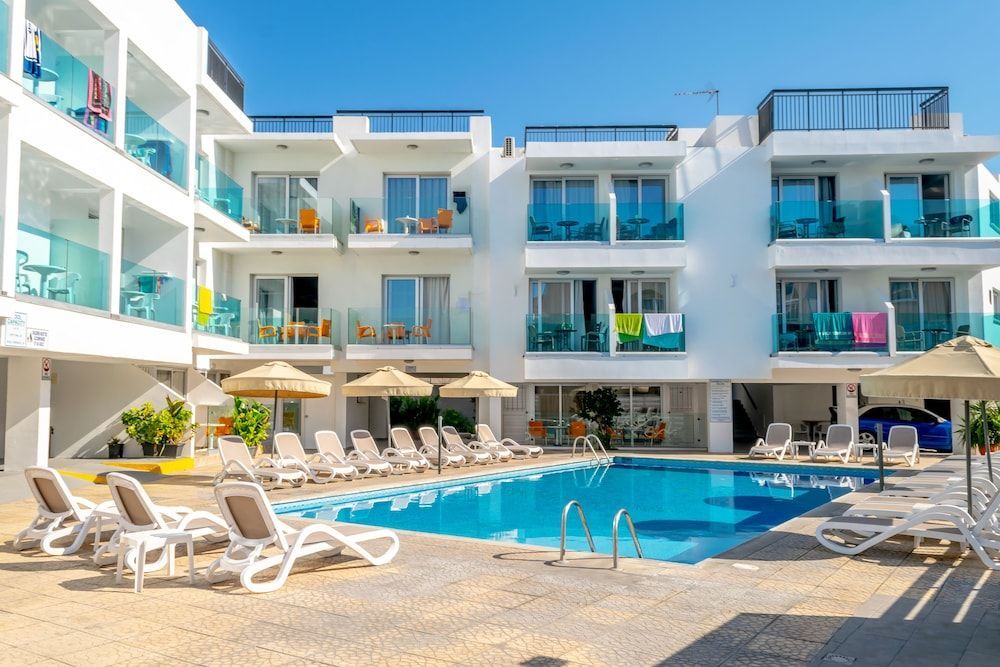 A. Maos Hotel Apartments - Image 7